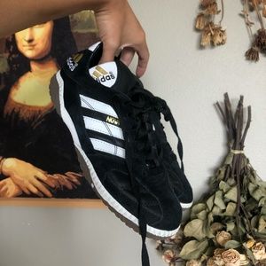 Adidas Novas vintage Y2K 90s mens soccer sneaker